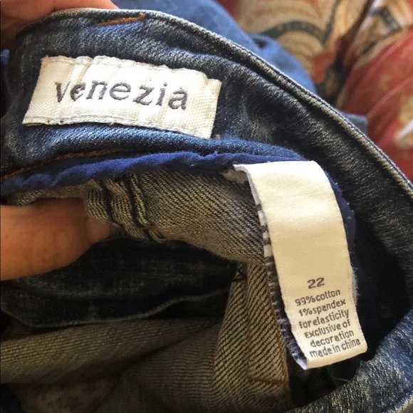 Venezia Women's Faded Blue Boot Cut Jeans - Picture 3 of 3